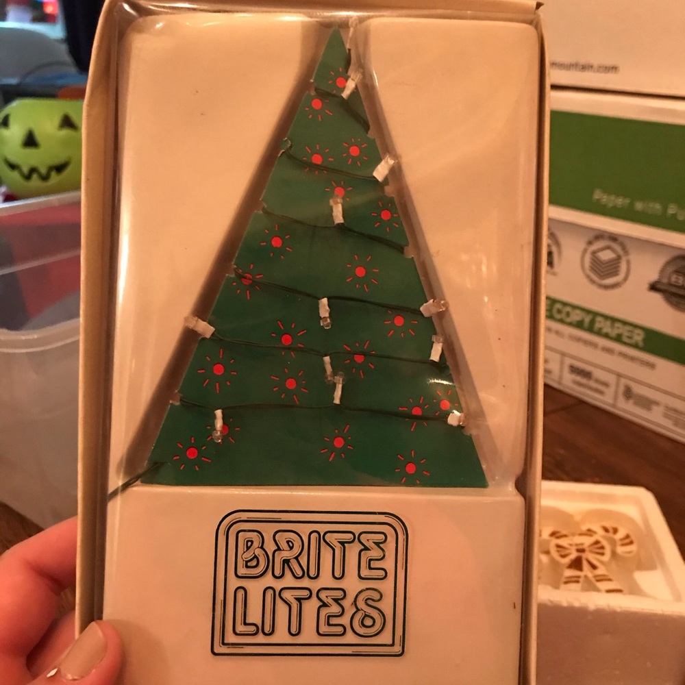 Vintage dept 56 village accessories.